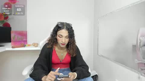 Snapshot of marfilastrom chatting on February 15, 4:47 am marfilastrom online show from February 15, 4:47 am