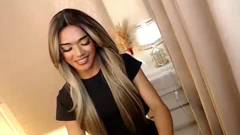 Snapshot of mariah_clara chatting on September 18, 2:33 pm mariah_clara online show from September 18, 2:33 pm