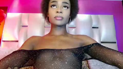 Snapshot of mariahmendezz chatting on September 10, 2:54 am online show from September 10, 2:54 am
