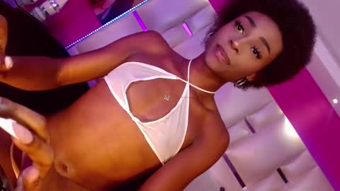 Snapshot of mariahmendezz chatting on October 9, 4:03 am online show from October 9, 4:03 am