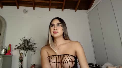 Snapshot of marihana_one1 chatting on January 25, 5:18 am Marihana online show from January 25, 5:18 am