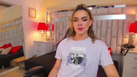 Snapshot of mariiahneedles chatting on January 12, 12:07 am mariiahneedles online show from January 12, 12:07 am