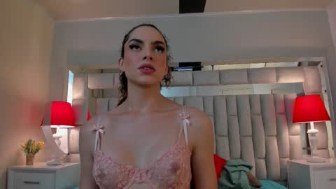 mariiahneedles online show from October 19, 2:37 am