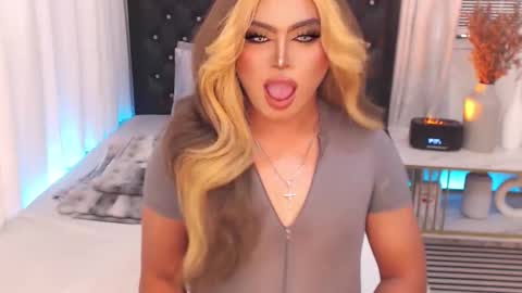 marymonroexxx online show from September 26, 4:20 am