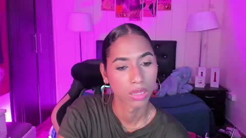 massielhot online show from February 4, 5:50 pm