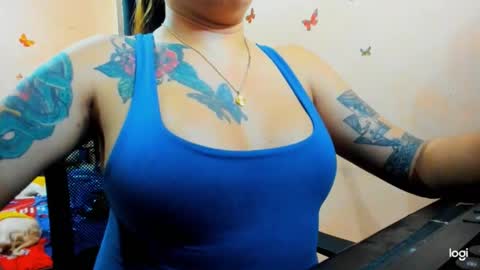 Snapshot of massivecockcum chatting on December 24, 7:22 pm kimmy online show from December 24, 7:22 pm