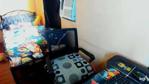 Snapshot of massivecockcum chatting on October 9, 11:49 pm kimmy online show from October 9, 11:49 pm