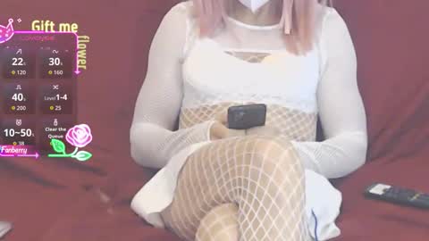 LooLa online show from November 19, 8:36 am