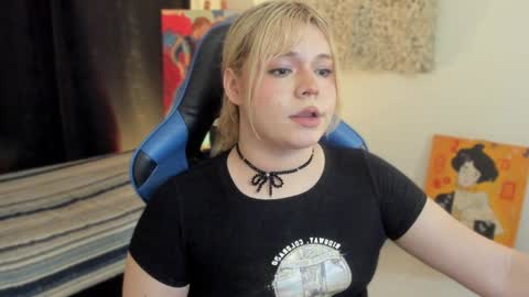 Snapshot of maxxxine_ chatting on January 9, 6:27 am Maxine Minx online show from January 9, 6:27 am