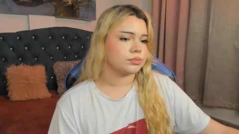 Snapshot of maxxxine_ chatting on February 28, 9:47 am Maxine Minx online show from February 28, 9:47 am