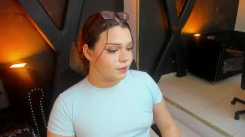 Snapshot of maxxxine_ chatting on September 27, 10:41 pm Maxine Minx online show from September 27, 10:41 pm