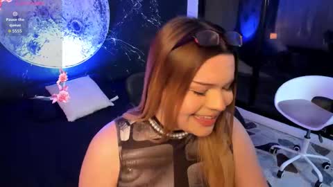 Snapshot of maxxxine_ chatting on October 7, 1:39 am Maxine Minx online show from October 7, 1:39 am