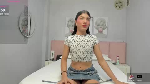 Snapshot of may_fox06 chatting on March 1, 2:04 am MAY online show from March 1, 2:04 am