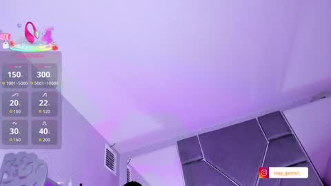 Snapshot of may_fox06 chatting on September 17, 10:15 pm MAY online show from September 17, 10:15 pm