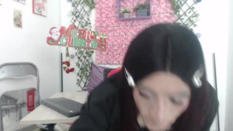 Snapshot of megannixx chatting on December 25, 6:52 am megannixx online show from December 25, 6:52 am