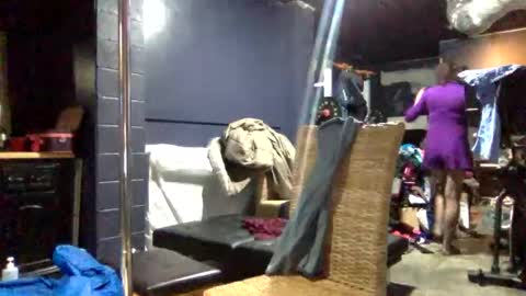Snapshot of meghanhanx chatting on December 5, 12:25 am meghan online show from December 5, 12:25 am