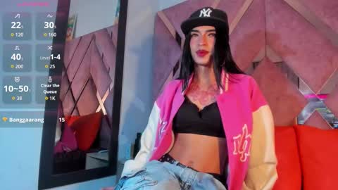 meghanqueen__ online show from March 4, 7:03 am