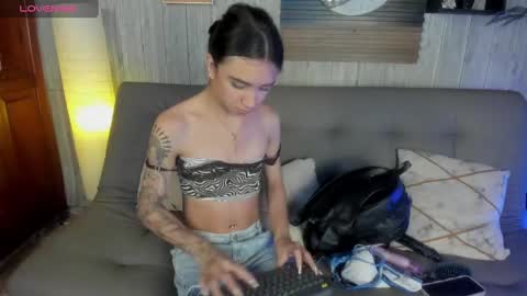 Snapshot of melany_27 chatting on September 30, 3:34 pm Melany online show from September 30, 3:34 pm