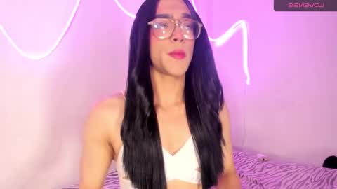 Snapshot of melissa_hot22 chatting on February 3, 2:25 am melissa_hot22 online show from February 3, 2:25 am