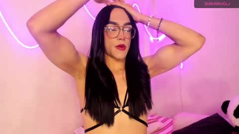 Snapshot of melissa_hot22 chatting on February 16, 9:05 pm melissa_hot22 online show from February 16, 9:05 pm