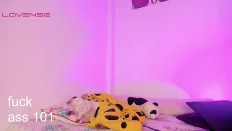 Snapshot of melissa_hot22 chatting on September 27, 11:36 pm melissa_hot22 online show from September 27, 11:36 pm