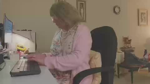 Melody online show from October 13, 12:28 pm