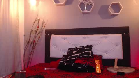 Snapshot of meriiiidaa chatting on September 24, 3:12 am meriiiidaa online show from September 24, 3:12 am