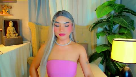 Snapshot of metawinathan chatting on October 5, 1:44 pm myka online show from October 5, 1:44 pm