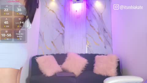 Snapshot of mhia_kate chatting on October 2, 12:17 pm Mhia Kate online show from October 2, 12:17 pm