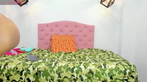 Snapshot of mia_conde1_ chatting on January 8, 10:48 am Mia Conde online show from January 8, 10:48 am