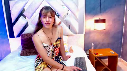 mia_pallmer online show from January 17, 12:02 pm