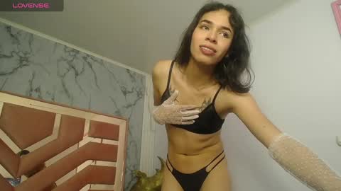 Snapshot of mia_swift_ch chatting on October 8, 3:52 am mia_swift_ch online show from October 8, 3:52 am
