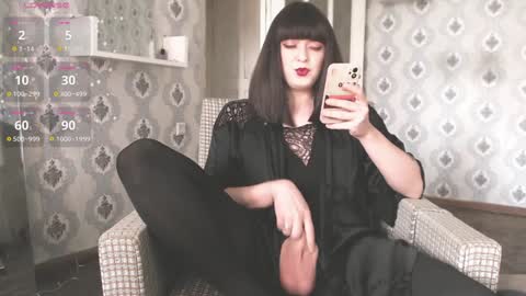 Snapshot of mia_wallase chatting on January 1, 3:03 pm mia_wallase online show from January 1, 3:03 pm