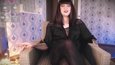 Snapshot of mia_wallase chatting on February 2, 9:02 pm mia_wallase online show from February 2, 9:02 pm