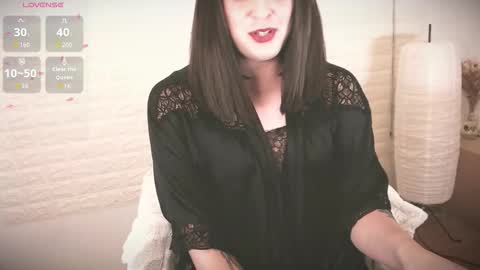 Snapshot of mia_wallase chatting on September 19, 8:53 am mia_wallase online show from September 19, 8:53 am