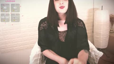 Snapshot of mia_wallase chatting on September 20, 8:53 am mia_wallase online show from September 20, 8:53 am