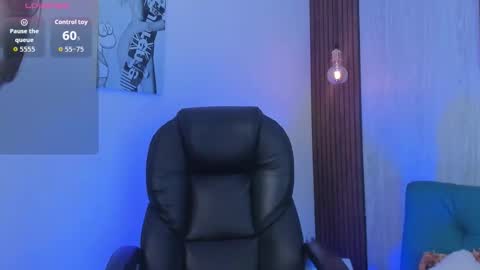 Snapshot of miah_connor chatting on September 22, 8:36 pm Mia Connor online show from September 22, 8:36 pm