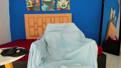 Mia  online show from February 5, 9:18 pm