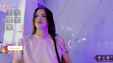 miapink_ofi_ online show from September 9, 10:19 pm