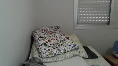 Snapshot of miasscd96 chatting on January 22, 8:17 pm michelle online show from January 22, 8:17 pm