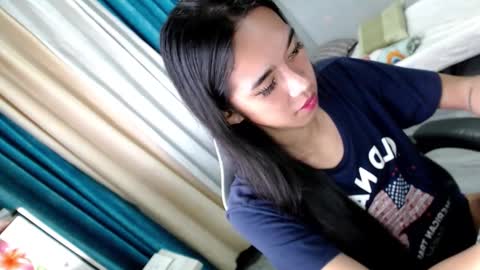 Snapshot of miatrixs chatting on January 12, 10:54 pm Mia online show from January 12, 10:54 pm