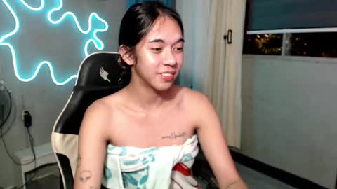 Snapshot of miatrixs chatting on October 11, 2:19 pm Mia online show from October 11, 2:19 pm
