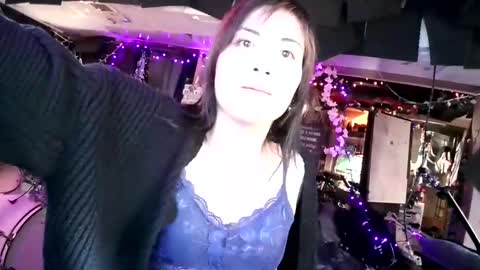 michelle_flowers online show from November 29, 12:45 am