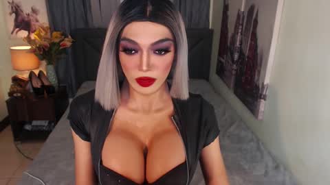 Snapshot of midnightscentxx chatting on January 9, 5:55 am KATE online show from January 9, 5:55 am