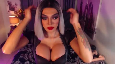 Snapshot of midnightscentxx chatting on January 19, 5:58 am KATE online show from January 19, 5:58 am