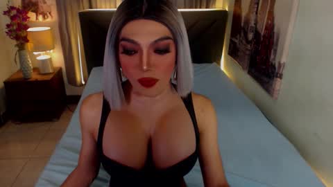 Snapshot of midnightscentxx chatting on October 1, 8:15 am KATE online show from October 1, 8:15 am