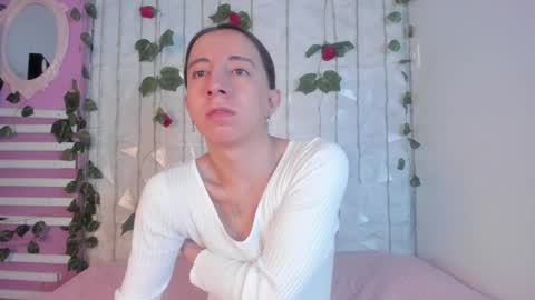 Snapshot of miiaa_doll chatting on January 9, 11:47 am MIIA online show from January 9, 11:47 am