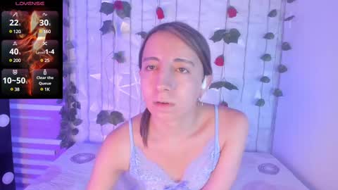 Snapshot of miiaa_doll chatting on February 19, 11:49 am MIIA online show from February 19, 11:49 am