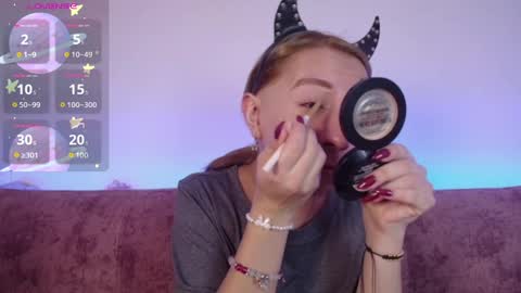 Snapshot of miiaa_doll chatting on September 16, 11:37 am MIIA online show from September 16, 11:37 am