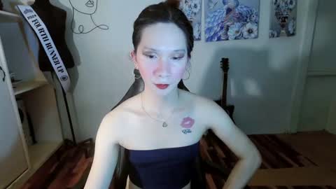 Snapshot of mikaellasander chatting on February 18, 2:38 am ELLA online show from February 18, 2:38 am